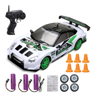 Samochód RC do driftu skala 1:24 zdalnie sterowany do 30 km/h 2.4G