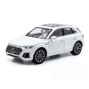 Audi q5 s-line skala 1:32 świecące światła ruchome elementy SUV