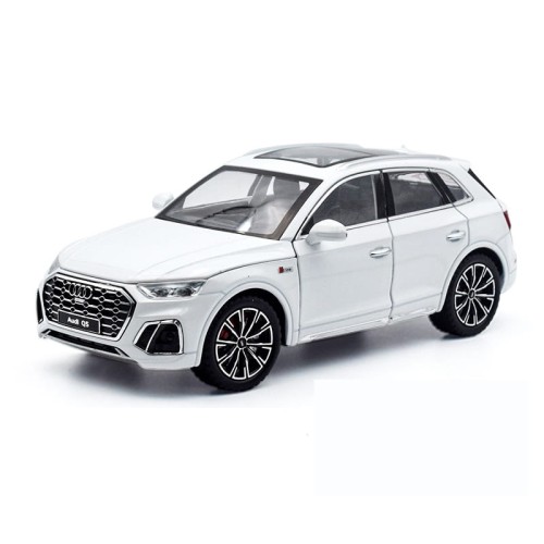 Audi q5 s-line skala świecące światła ruchome elementy SUV białe.jpeg