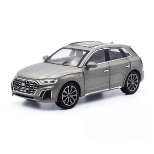 Audi q5 s-line skala 1:32 świecące światła ruchome elementy SUV