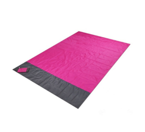 Mata plażowa wodoodporna lekka duża 200 x 210 cm oddychająca różowa